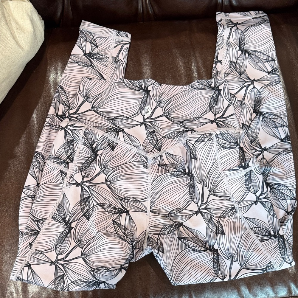 BuffBunny Black and White Floral Leggings